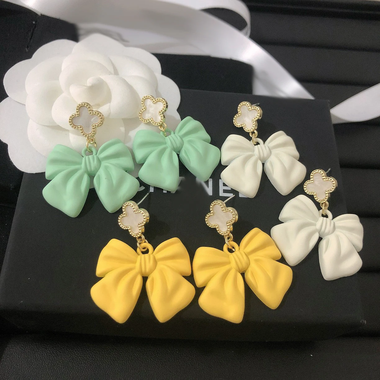 

Earrings 2021 S925 Silver Needle Bow Pendant Earrings for girl, As picture
