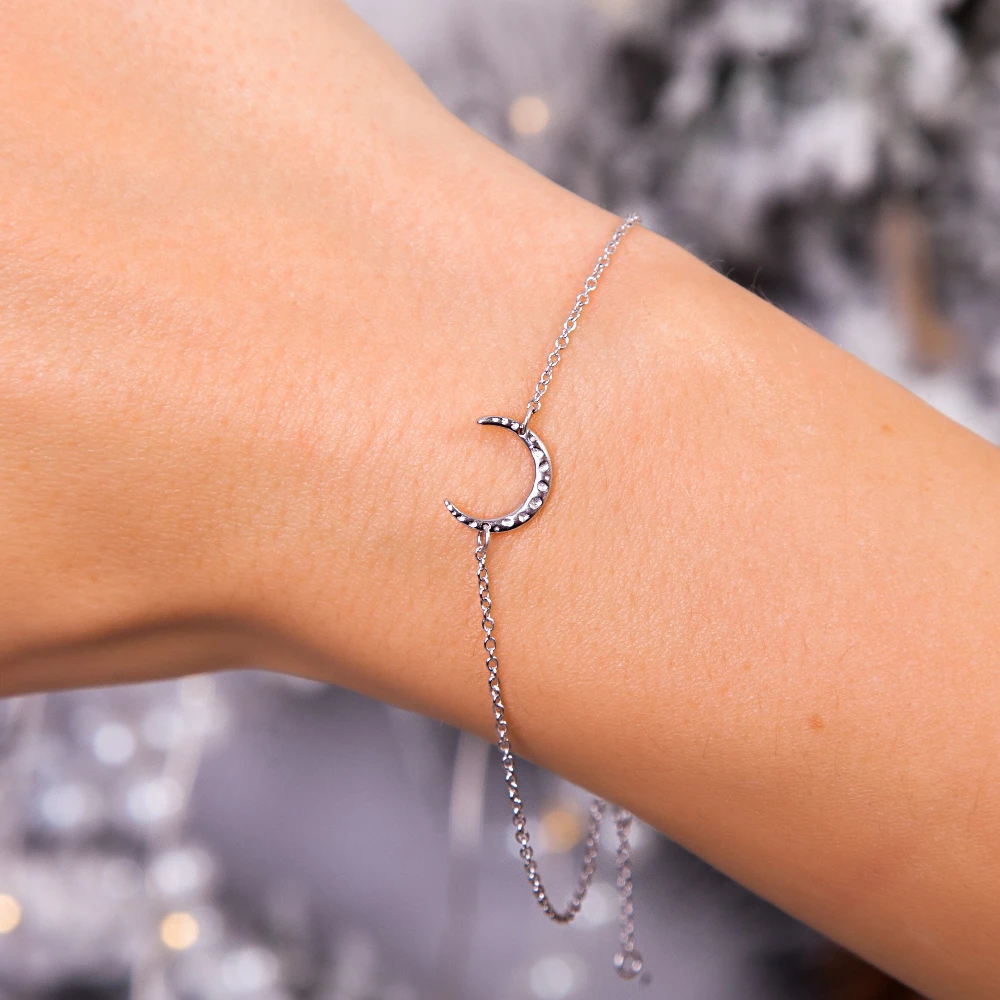 EManco Dainty Thin Chain Hammered Crescent Bracelet Stainless Steel Jewelry Wholesale