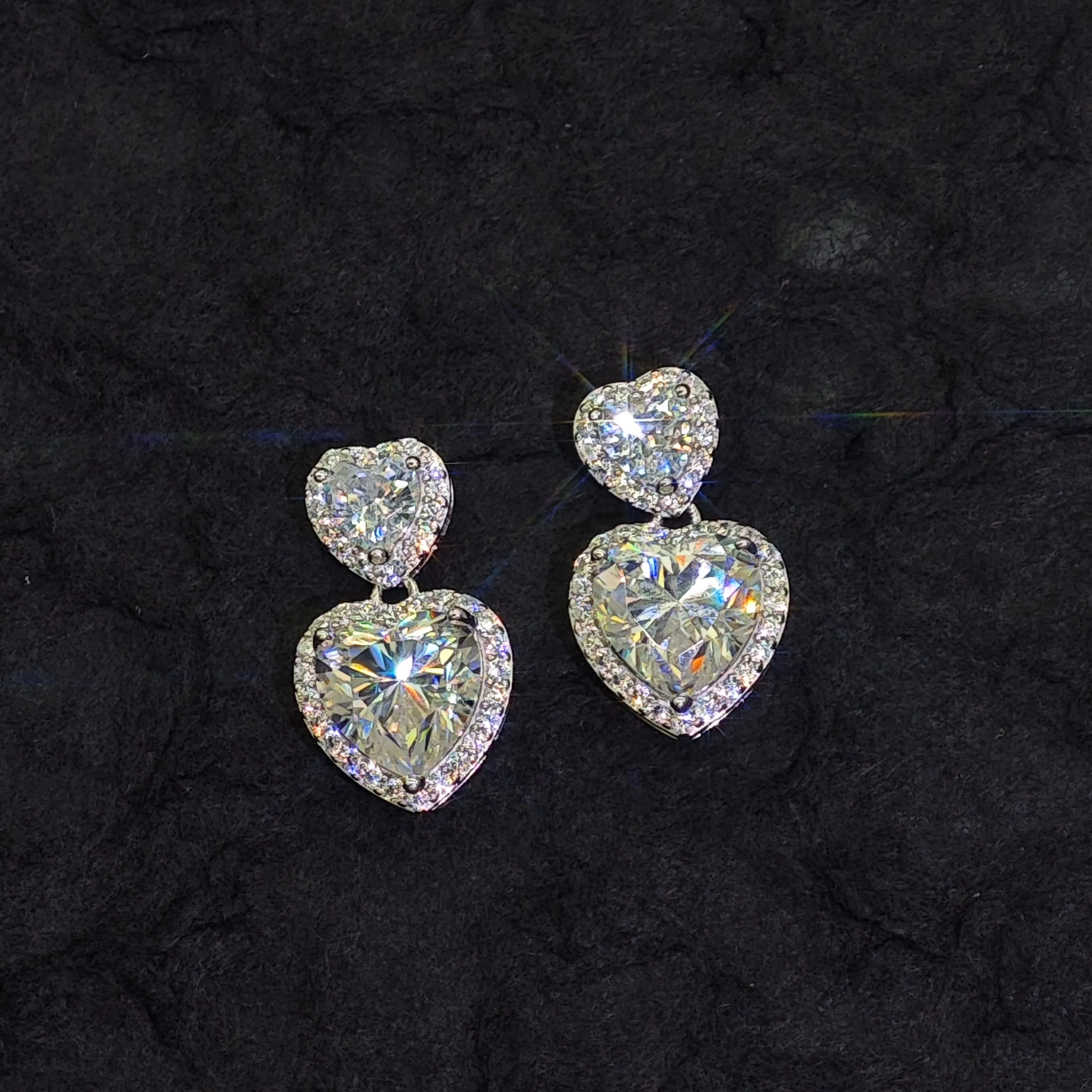 Ilona Fashionable 925 Silver Earrings Pendant Romantic Moissanite Fashionable Jewelry Heart Stud Earrings