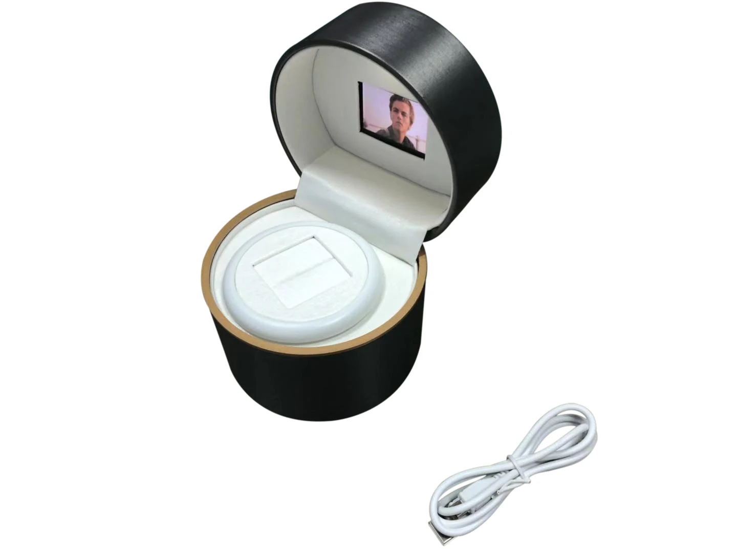 Luxury Rotating wrapping leather cylinder for ring displaying