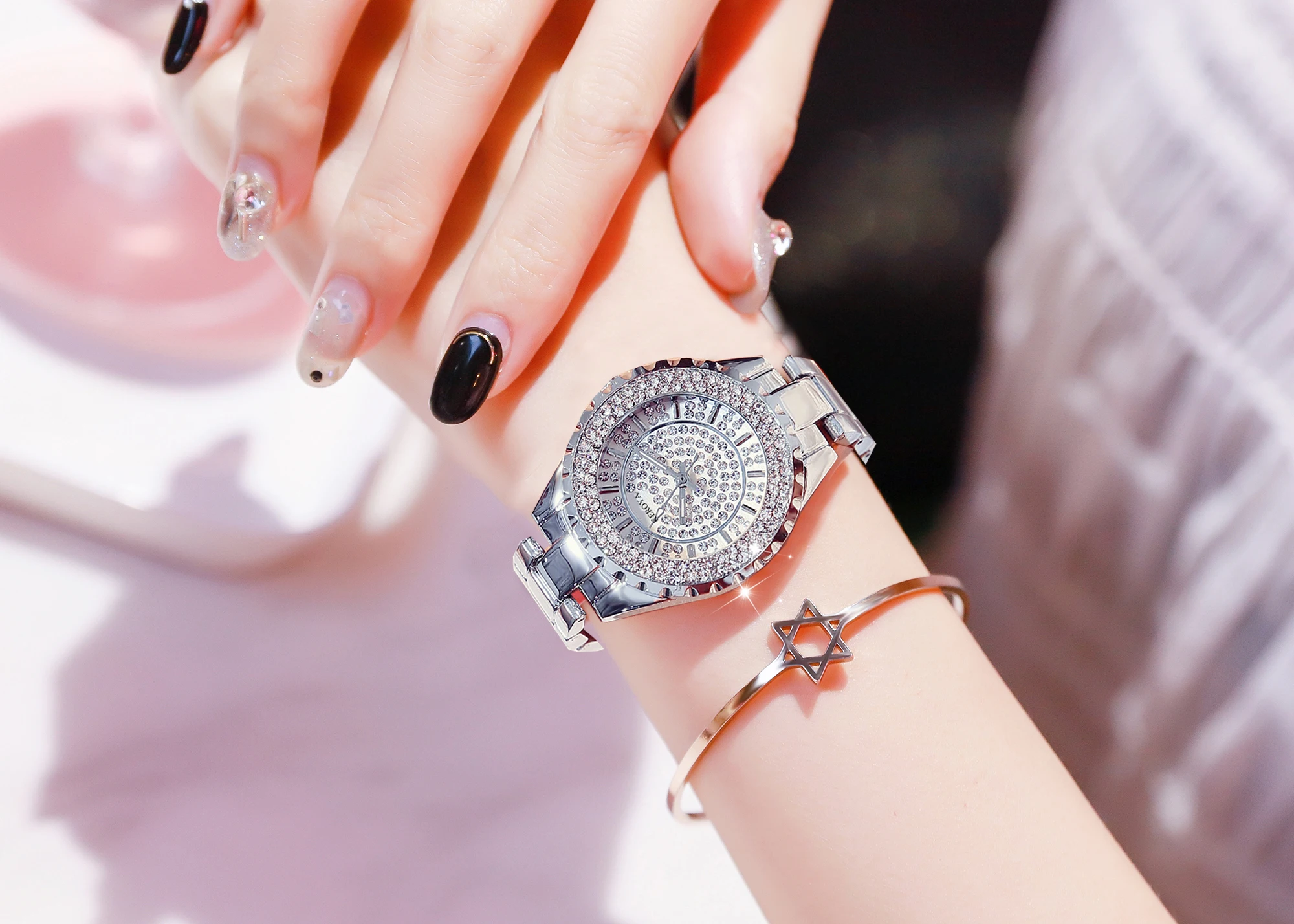 Groene Diamant Dames Horloge Diamant Horloge Decoratieve Horloge - Buy  Vrouwelijke Horloge,Diamanten Horloge,Dames Horloge Product on Alibaba.com