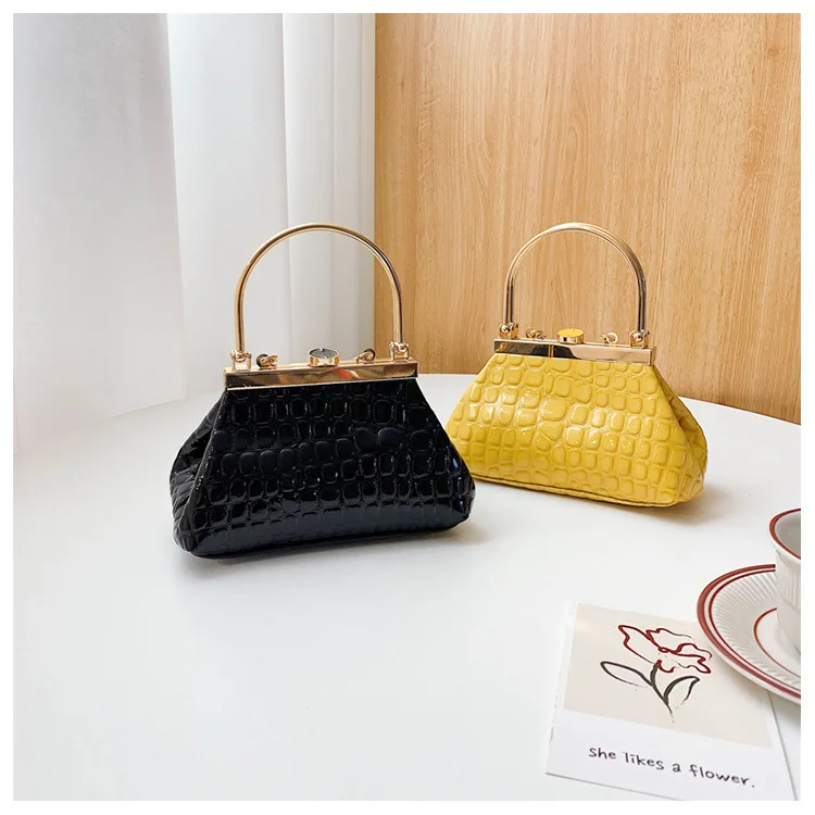 

Niche design crocodile handbag 2021 new fashion shell bag pu leather cross body purse handbags chain woman shoulder bags, Black,green,yellow