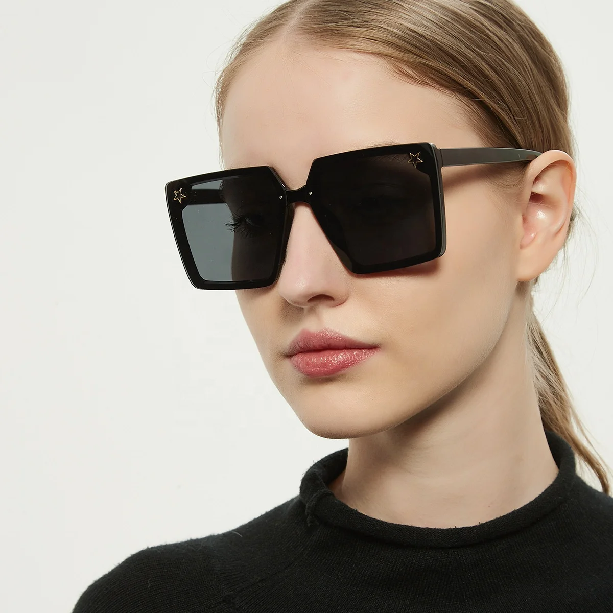 

2021 vintage black men plastic square frame star sunglasses lady glasses