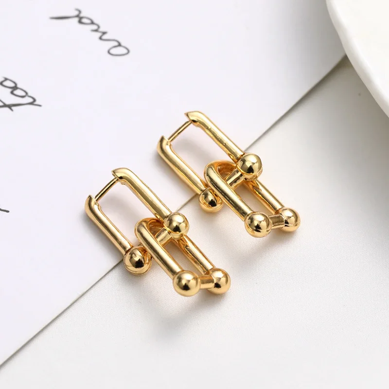 

2024 Trendy Horseshoe Earrings Female Ins Personality Detachable Short U Shaped Earrings for Women