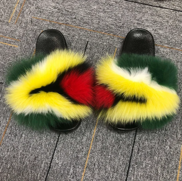 

Wholesale woman colorful indoor and outdoor comfortable furry slippers for women, Can be customized