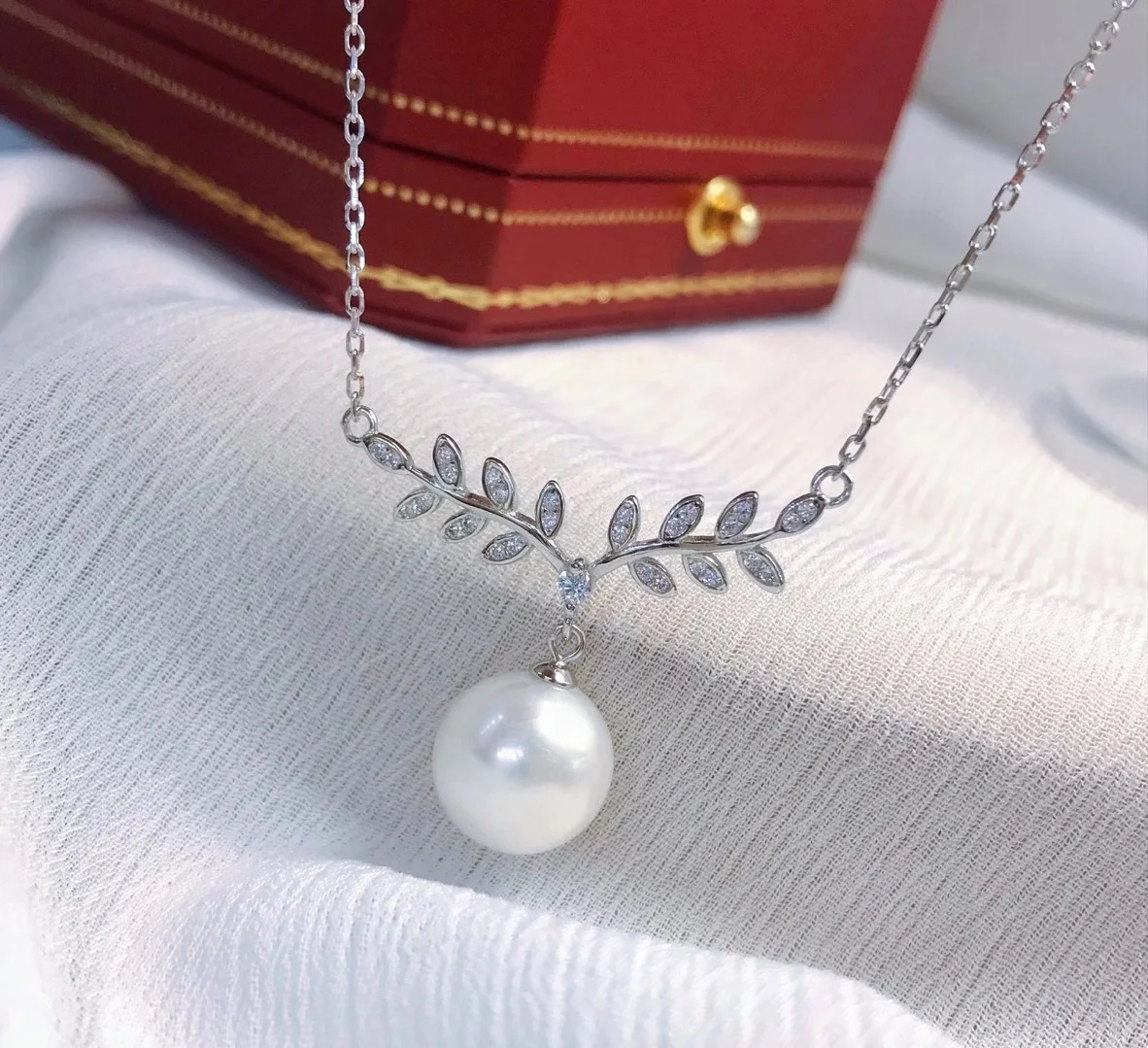 

1669P 10-11mm Real Natural Freshwater pearl necklace with 925 sterling silver with Gold Plated pendant necklace Merry Christmas