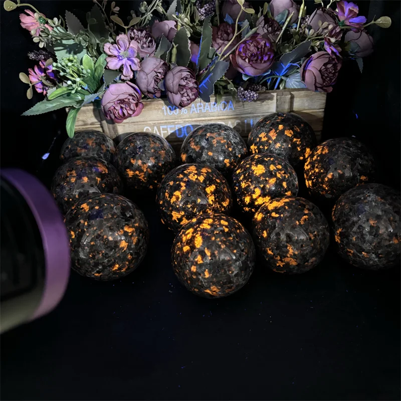 Wholesale Healing Gemstone Good Flash Polished Firestone Yooperlite Stone Spheres for Home Decor