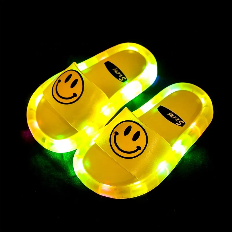 

Summer Fashion Slippers for Women Cool Sweet Light Up Slippers Korean Girls LED Non-Slip slippers For Wholesale, Blue/pink/red