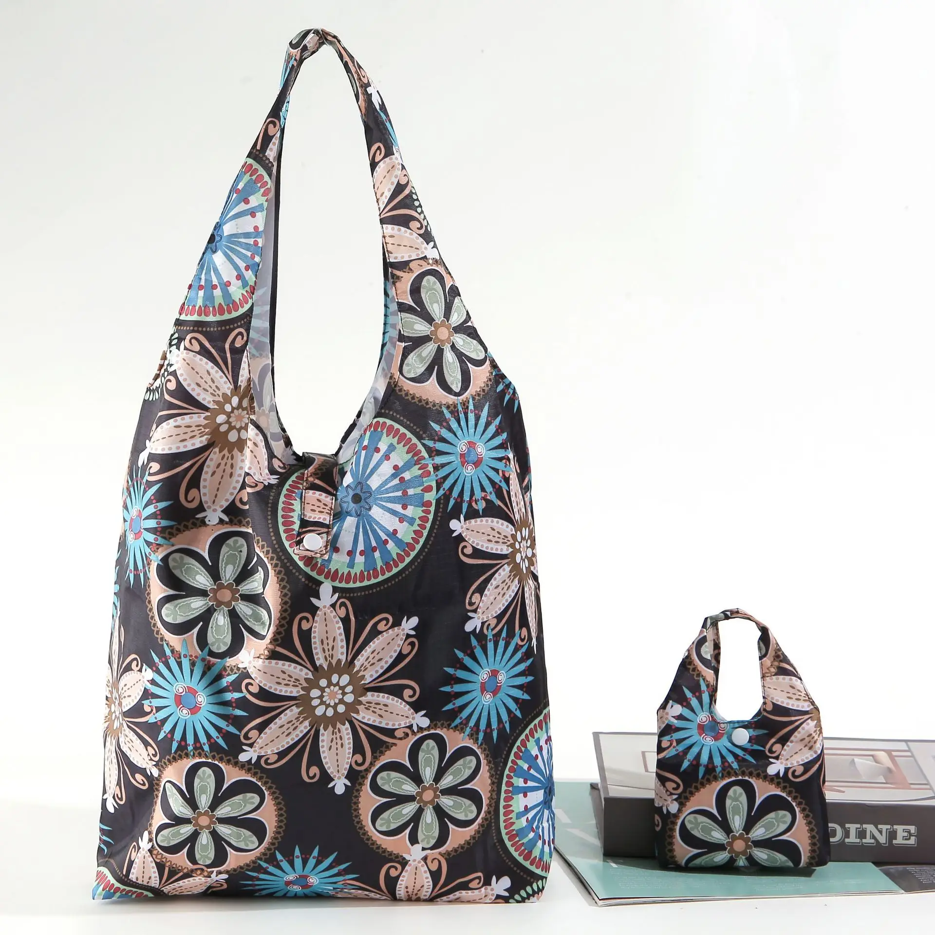 

Waterproof nylon Hawaii tree flowers reusable extra large tote bags for women