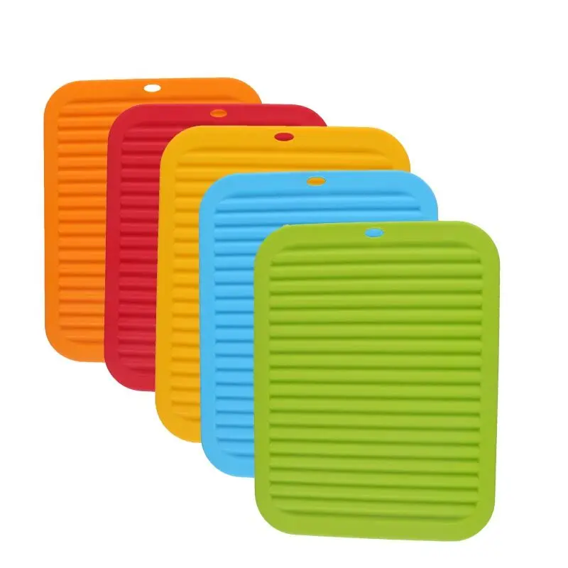 

Wholesale Kitchen Gadgets Nonslip Mat Silicone Heat-resistant Pot Holder Heat-insulation Cushion, Five colors