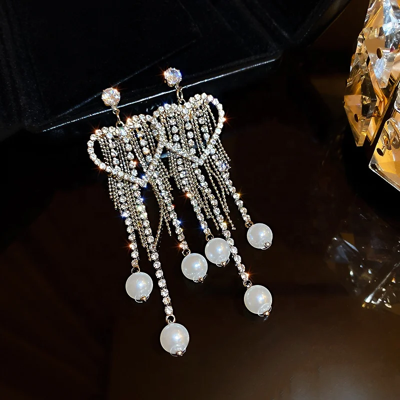 

Fashion Full Crystal Heart Long Tassel Pearl Earrings Korean Temperament Statement Dangle Earring Jewelry, Picture shows