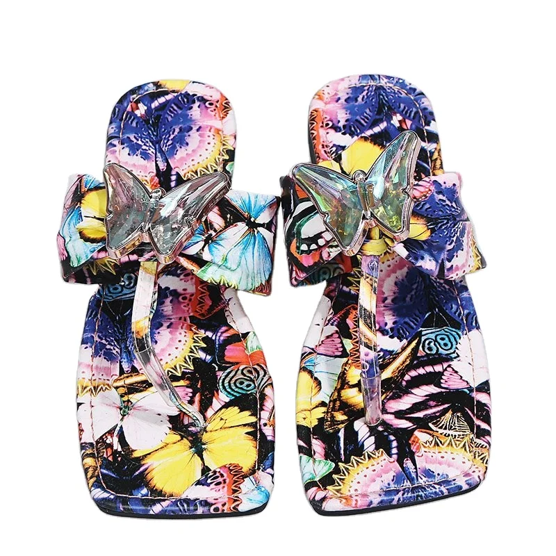 

Flip-flops 2021 Summer Butterfly Color Flat Beach Slippers Women Slippers Pu Opp Bag Rubber Female Light Weight Outdoor Slippers, 3 colors