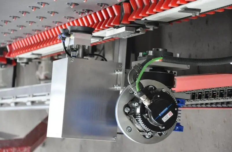 Автоматическая вертикальная машина для запечатывания полого стекла для нанесения герметика