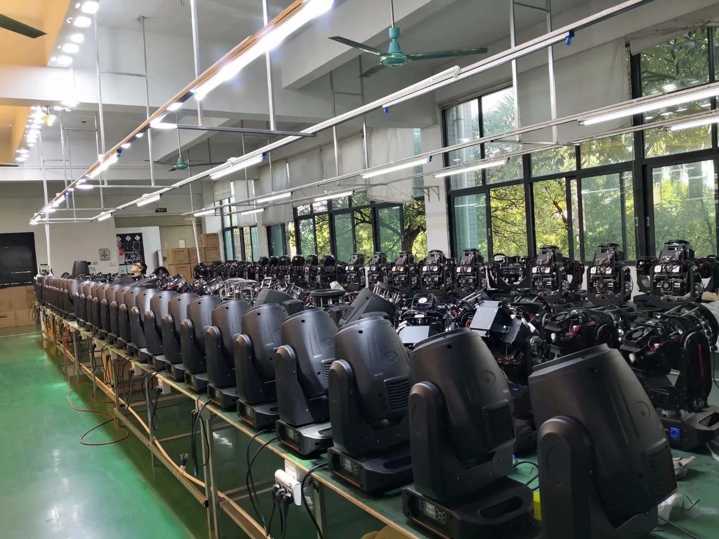 
Guangzhou New Fashion Double Prisms 250W Sharpy Beam Gobo Moving Head Stage Lights with RDM 