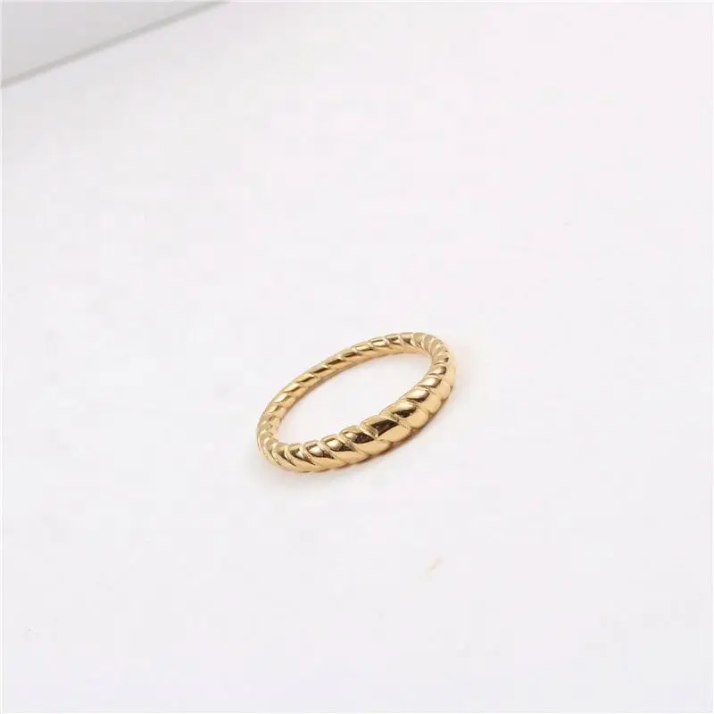 

High End 18K PVD Gold Plated Croissant Rings for Women Stainless Steel Jewelry 2021