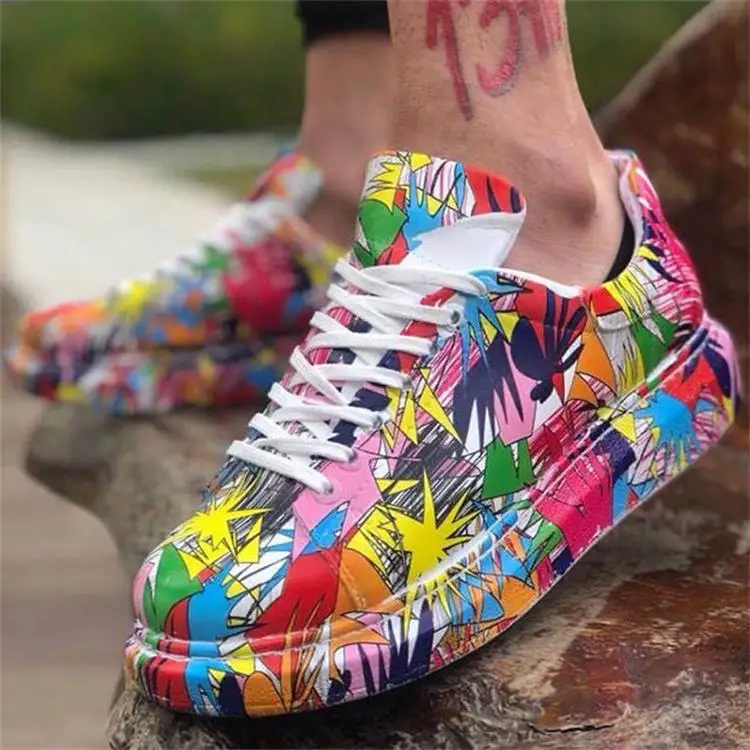 

2021 Newest Fashion Women Men Casual Shoes Graffiti Canvas Sneakers Couple Shoes Outdoor Board Running Shoes, Graffi