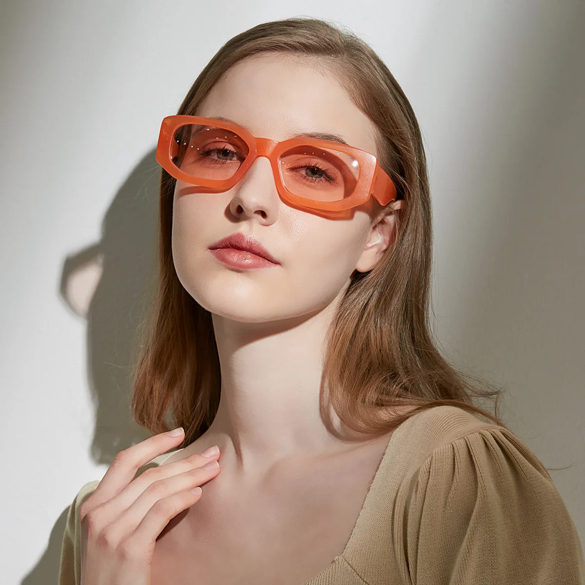 

Qmoon Orange Color Clear Lens Custom New Trendy Small Rectangle Fashion Wholesale Sunglasses Ladies Women
