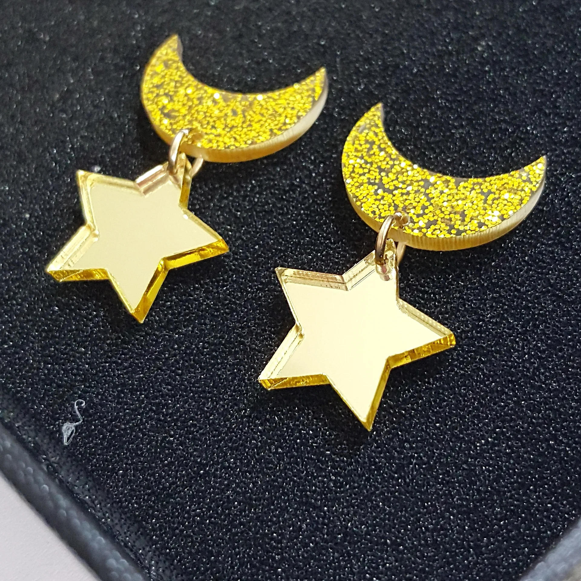 

2022 New Star and Moon Studs Earrings Senshi Costume Cosplay Jewelry Sailor Moon Earrings for Women Girls, Picture shows