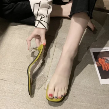 

Factory direct selling summer new one word sandals with thick heels and transparent sandals, Green,red,black