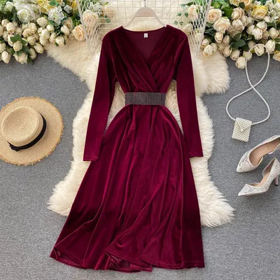 

2020 Autumn Winter Women Vintage Long Sleeve Velvet Maxi Dress