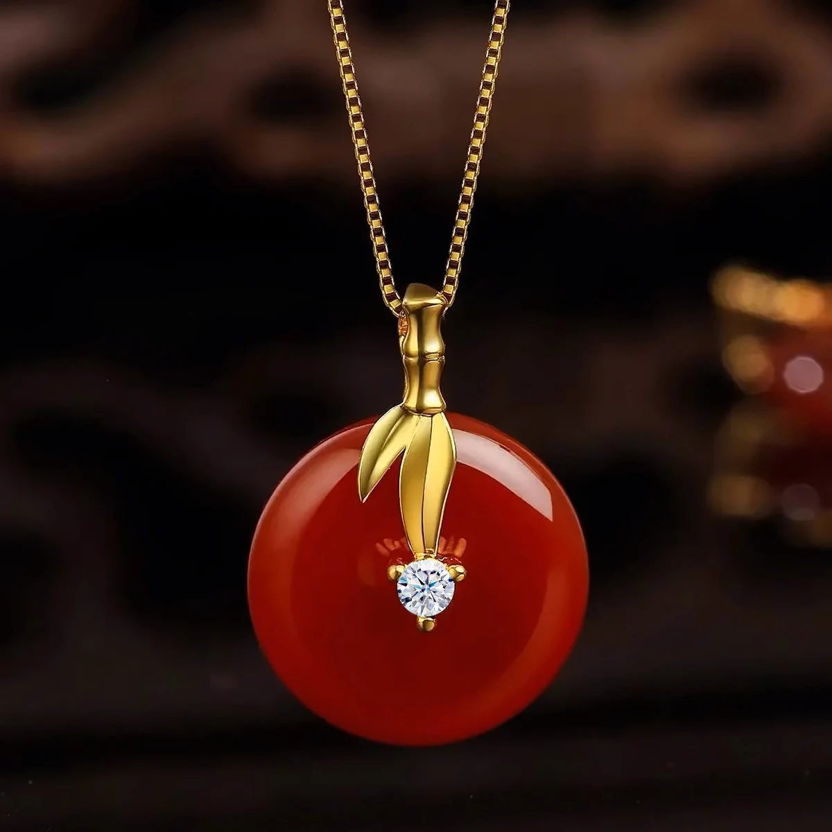 

Fine Jewelry Gift Vintage China Style Natural Round Red Agate 5D Craft 18K Gold Healthy Feng Shui Pendant