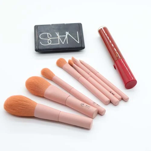 

2021 fashion atmosphere pink professional makeup brush set