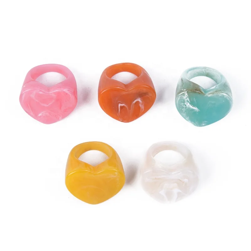 

Wholesales Cheap Heart Jade Colour Resin Craft Finger Ring
