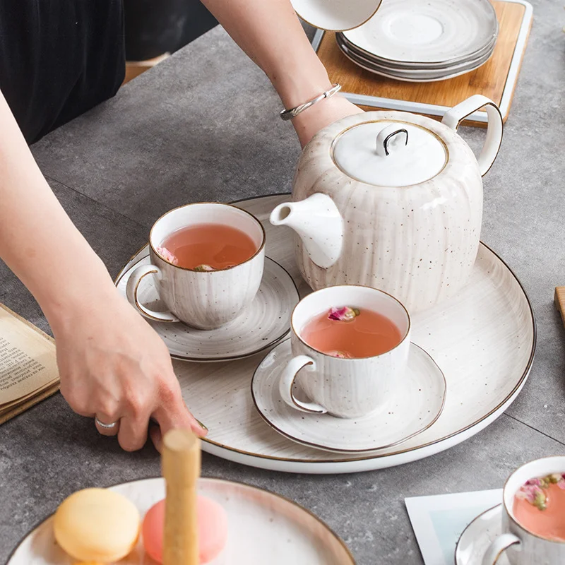 

Factory Supply High Class Ceramic Elegant Customized Logo Dinner Ware Sets