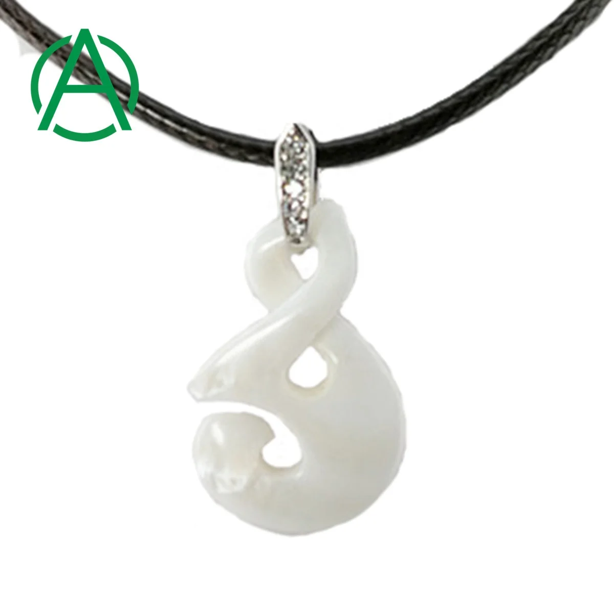 

ArthurGem N0018Lea Mother of Pearl Fish Hook Carving Necklace Pendant