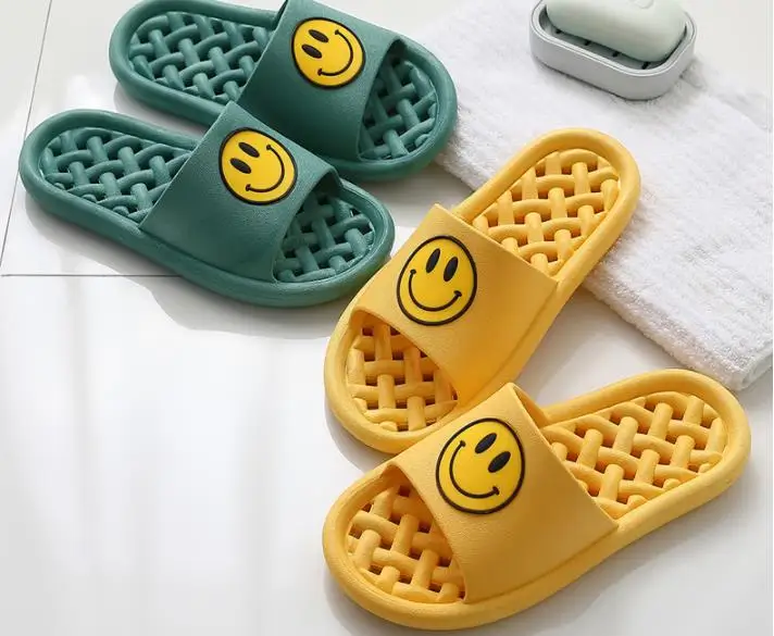 

Aliexpress Amazon Hot Sell Smiling Face Wear Resistant Thick Indoor Bathroom Anti-slip Platform Soft Bottom Hollow EVA Slippers, Yellow, green, black, pink, grey,red