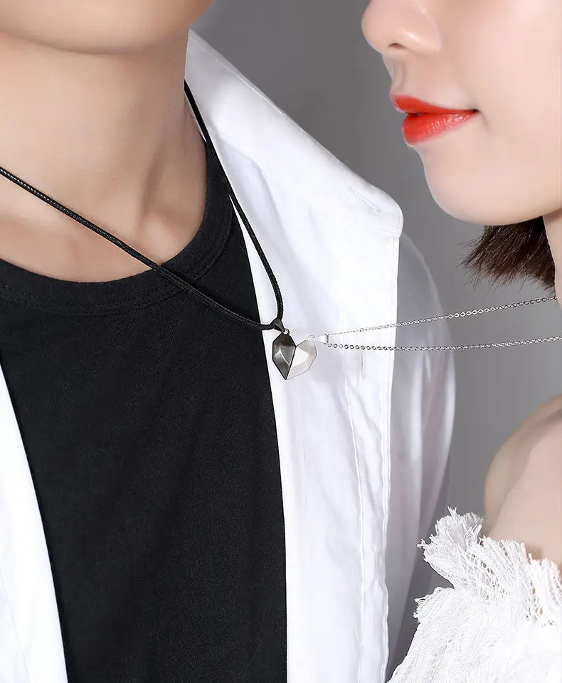 

Matching Necklaces Couples Romantic Jewelry Men and Women Magnetic Heart Pendant Necklace, As pic