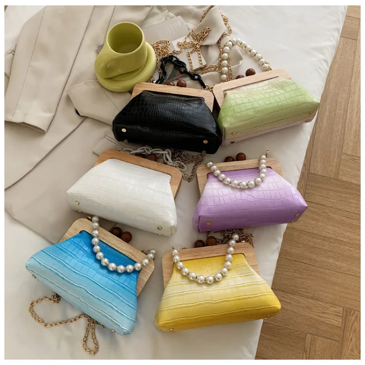 

2021 New crocodile pattern pearl chain single shoulder bag wholesale girls shopping wallet and phone handbags, Multi colors