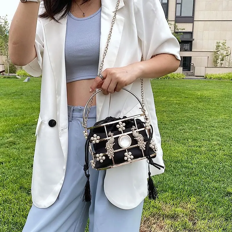 

Flower Pearl Women Luxury Designer Handmade Metal Frame Bag Cage Purse Basket Rhinestone Clutch Handbag