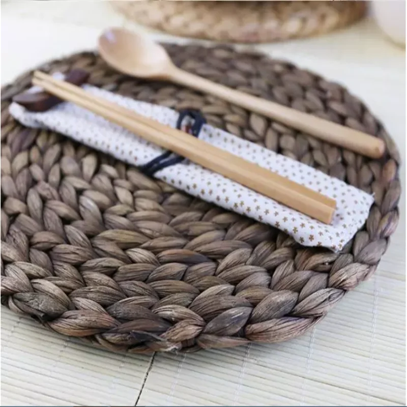 

natural black thick round water hyacinth rattan wicker bamboo seagrass shell woven dinner placemats tray table in bulk