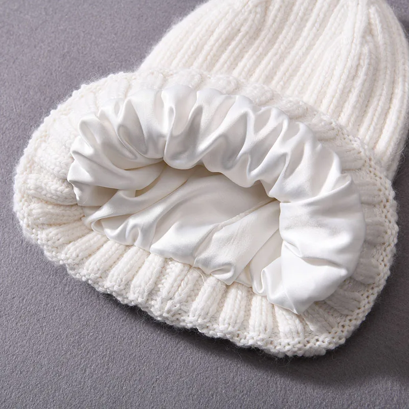 Jxwatcher Fashion Wholesale Blank Unisex Satin Lined Beanie Hat Custom Logo Soft Winter Knit Satin Beanie