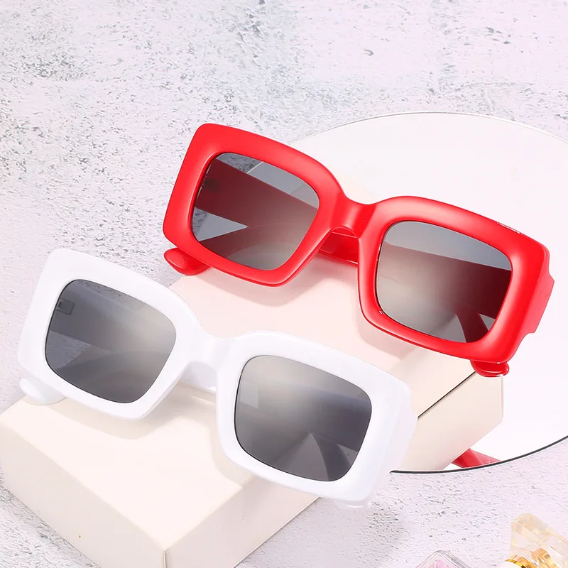 

Buy Retro Private Label Sunglasses Woman Square Sunglasses, Custom colors