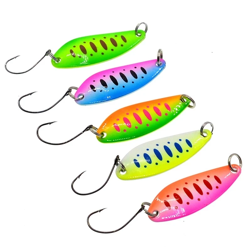 

Curved sequin colorful decoy Metal fishing spoon baits shaped Hard lure fishing tackle wobbler lure, Picture shows