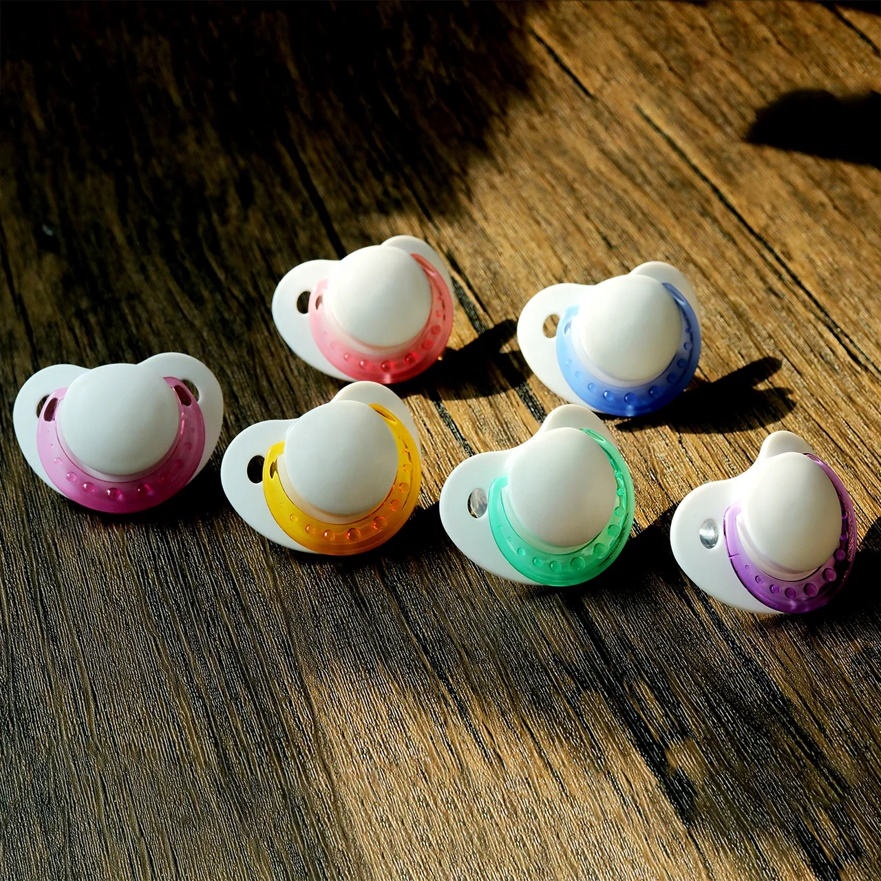 

Wholesale blank custom baby silicone nipple latex modern pacifiers for newborn children with packaging