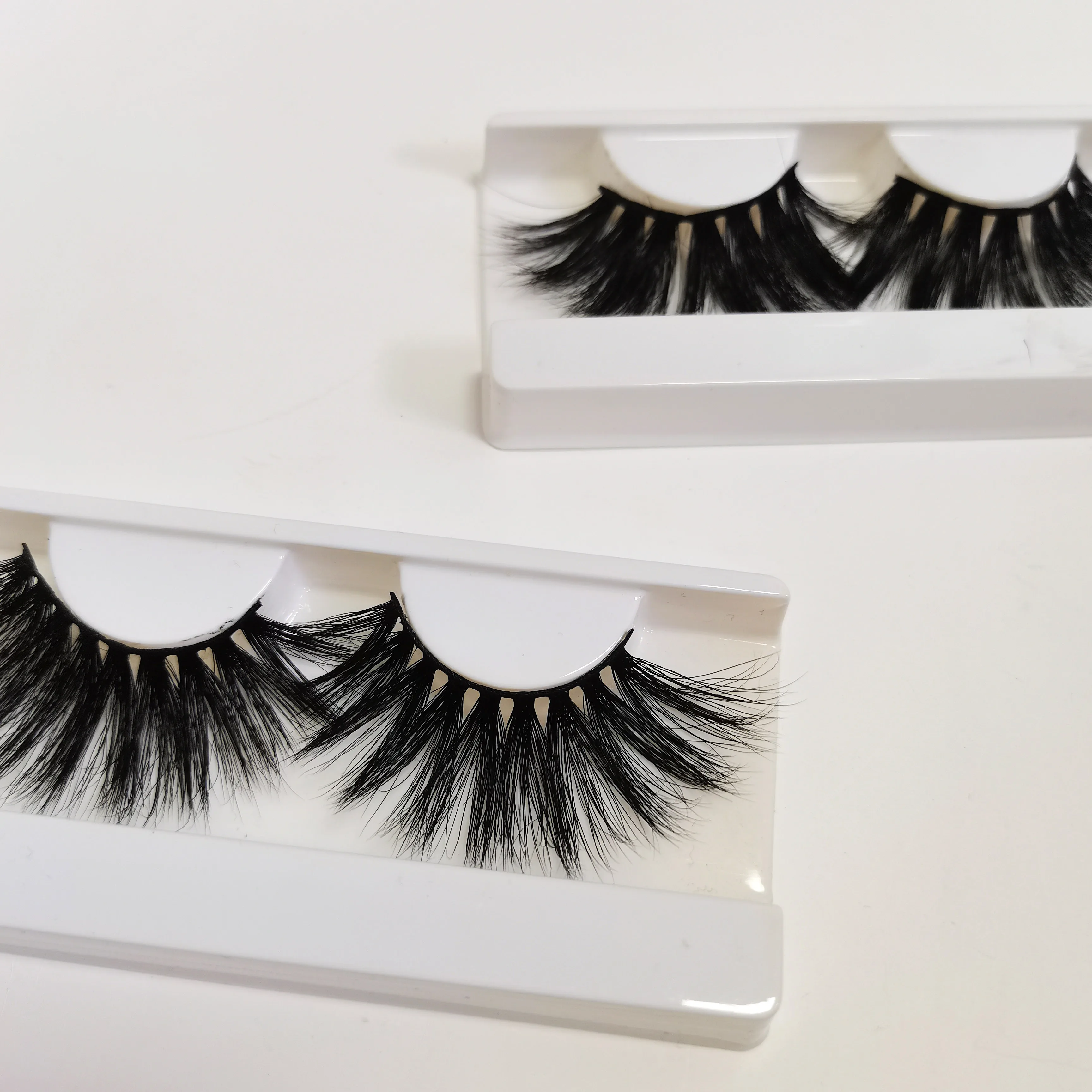 

Eyelash vendor 100% mink fluffy vegan eyelashes faux mink wholesale real 3d mink bulk with packaging box custom logo, Black