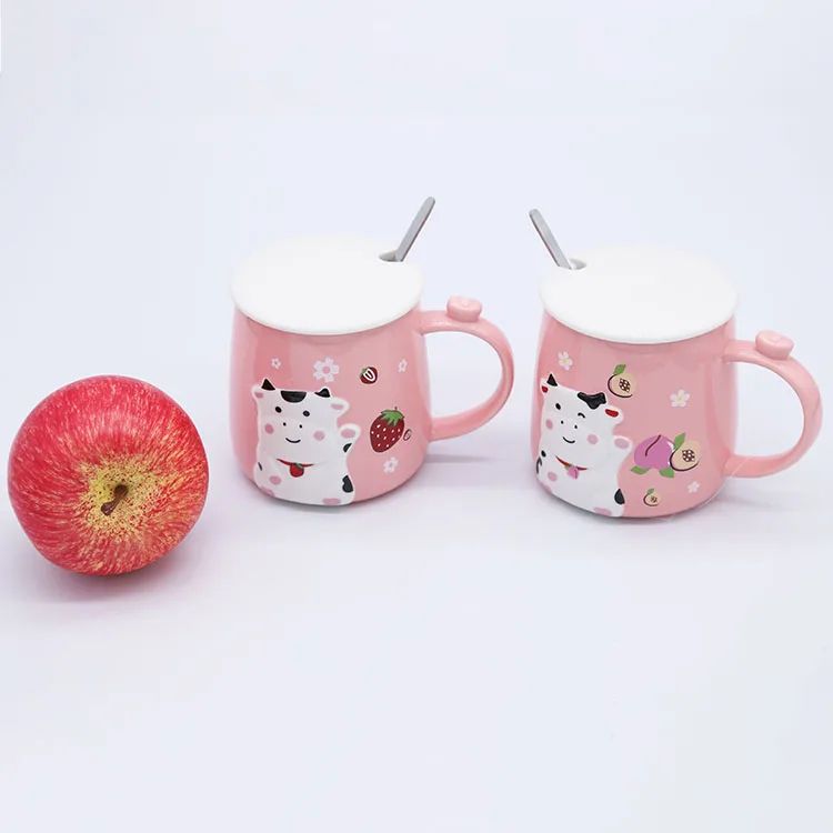

Wholesale novedades Ceramic Office Mug Exquisite Cow Pattern Milk Breakfast Ceramic Cup with lid, Colorful