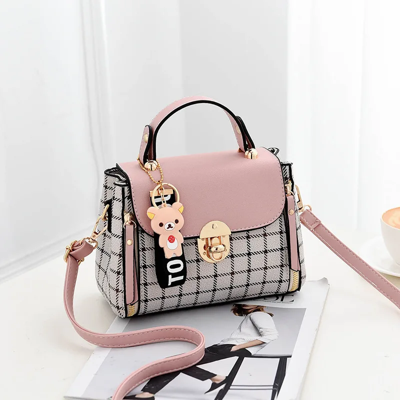 

2021 Messenger Shoulder Ins Korean Version Of The Trend Of Western Fashion Large-Capacity Handbag, Shown