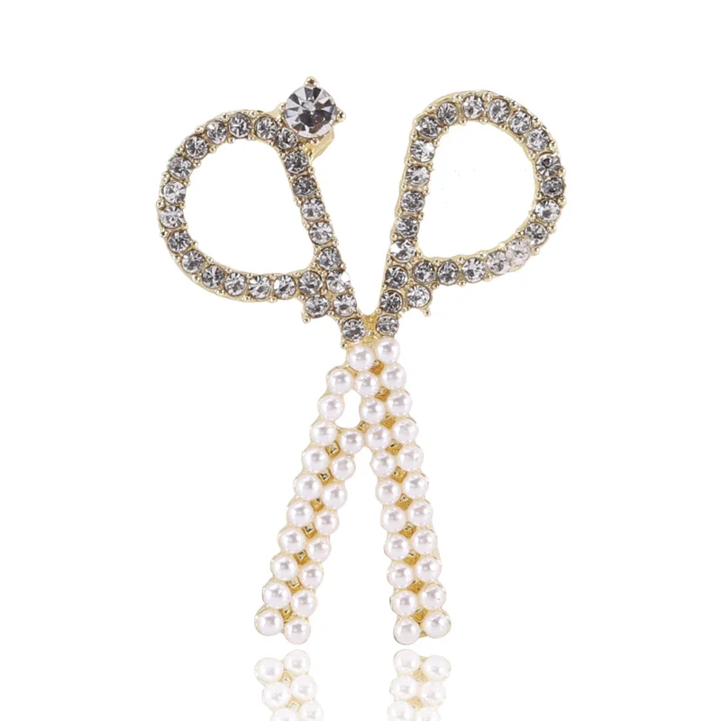 

European and American fashion Luxury pearl cartoon scissors Brooch