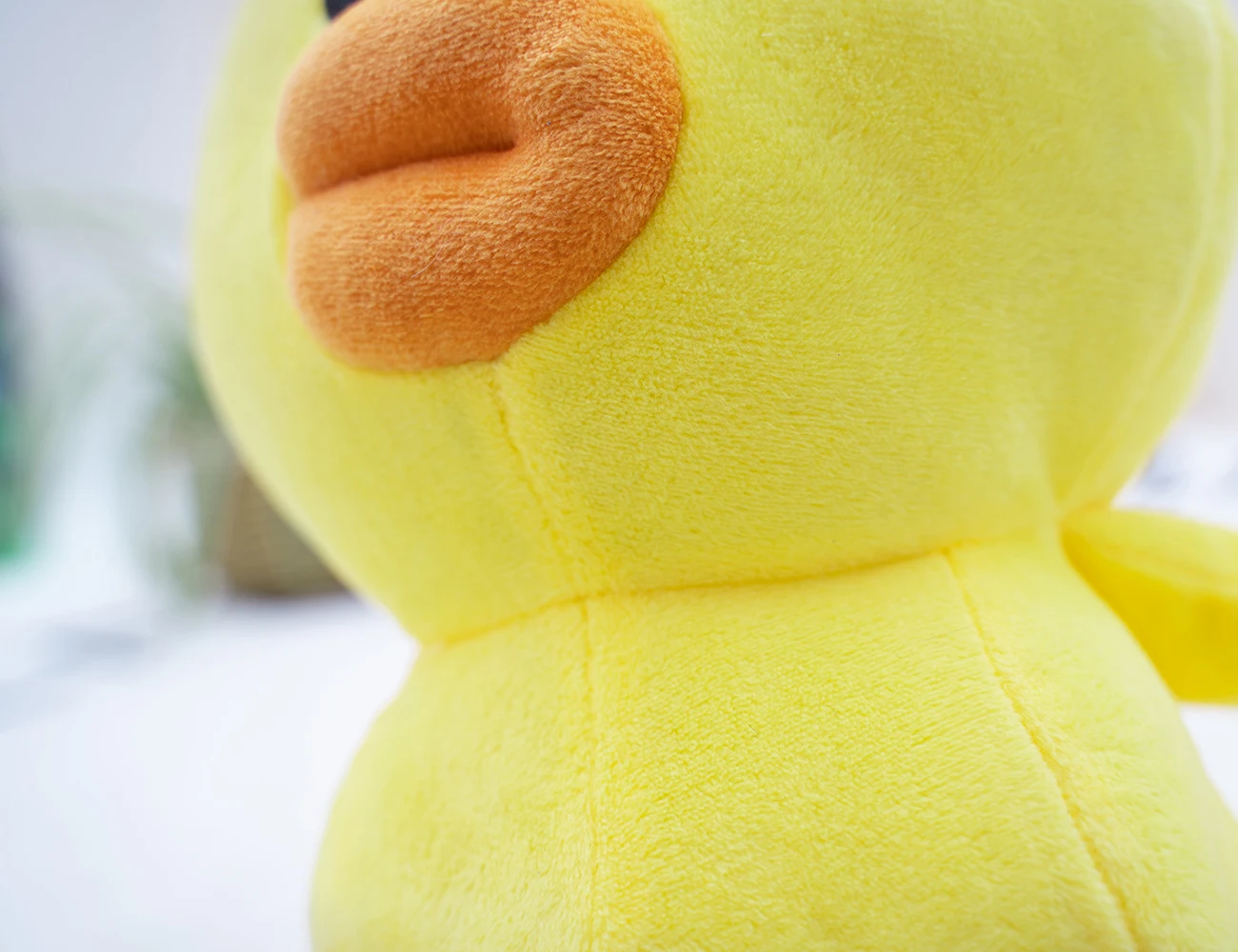 供应超软抱抱鸭动物毛绒玩具为孩子