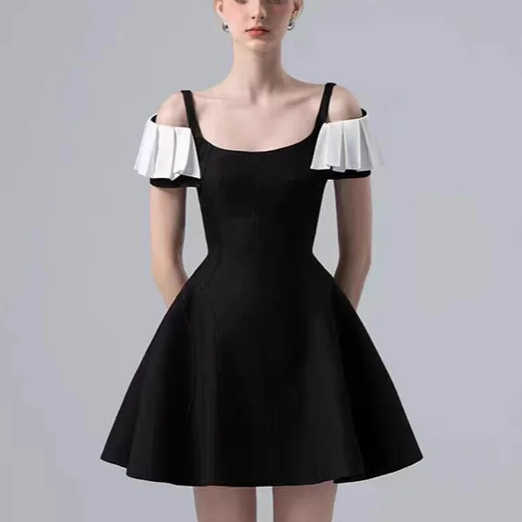 

Bettergirl 2023 Female Black Off-shoulder Vietnamese Design Black And White Contrast Color Flying Sleeve Dress