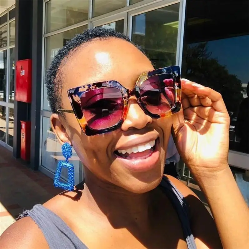 

Fashion Square Women Female Shades Sunglasses in Stock, 7 colors