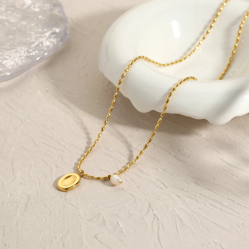 

2024 Fashion New Titanium Steel Necklace Jewelry Freshwater Pearl Oval Brand Pendant Stainless Steel 18k Gold Plated Necklace