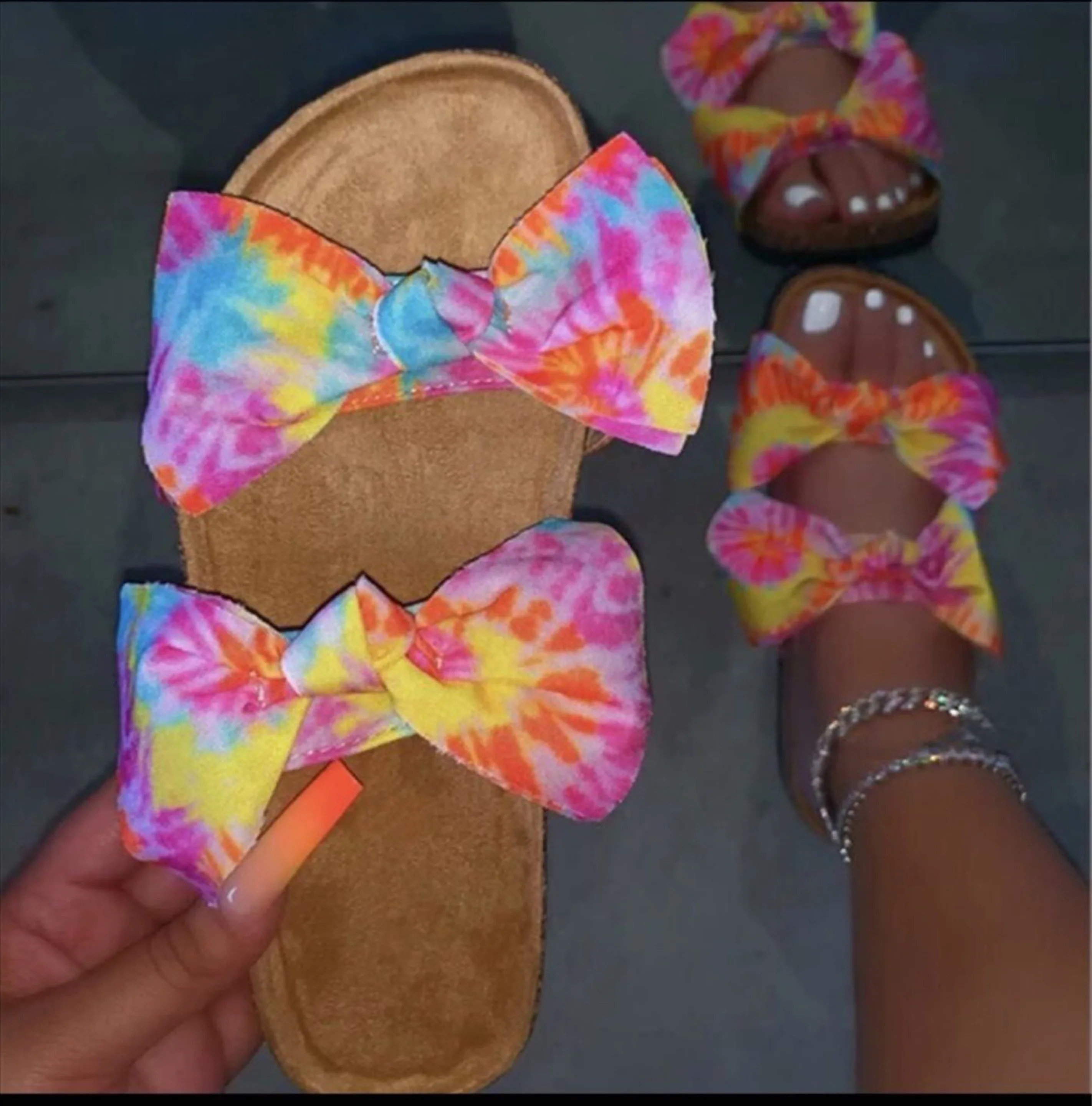 

2020 Hot Popular Women's Slippers Two Straps with Big Bow Bandana Sandals Printed or Microfiber Cork Slides, Shown