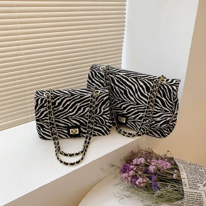 

2021 fall new vintage zebra striped large canvas chains women tote hand bags handbag chic crossbody shoulder purses and handbags