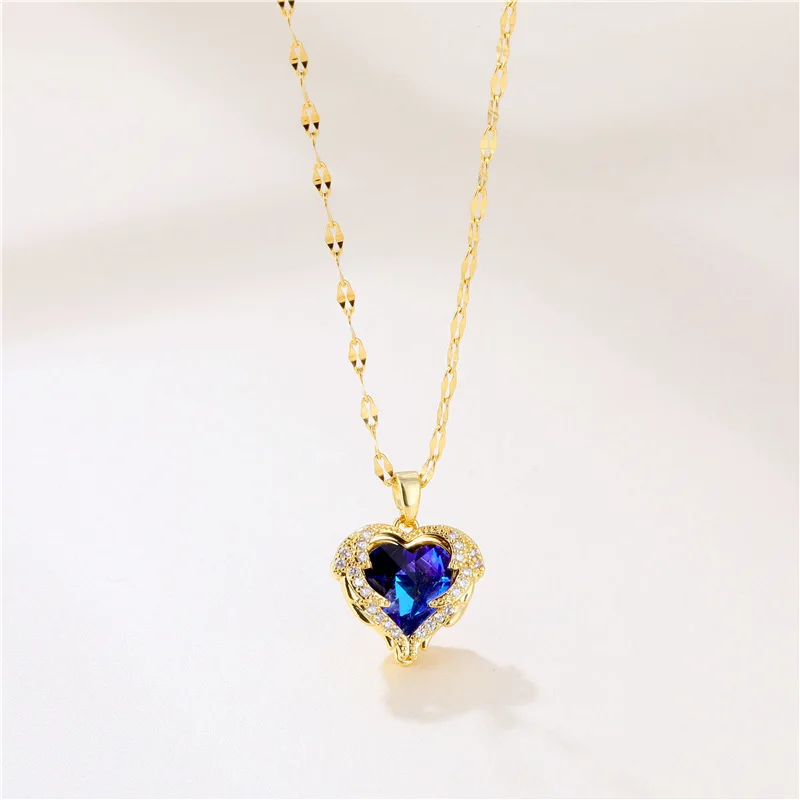 

Wholesale Fashion Womens Crystal Jewelry Heart Pendant Necklace Love Heart Pendant Necklace Made with Austrian Crystals