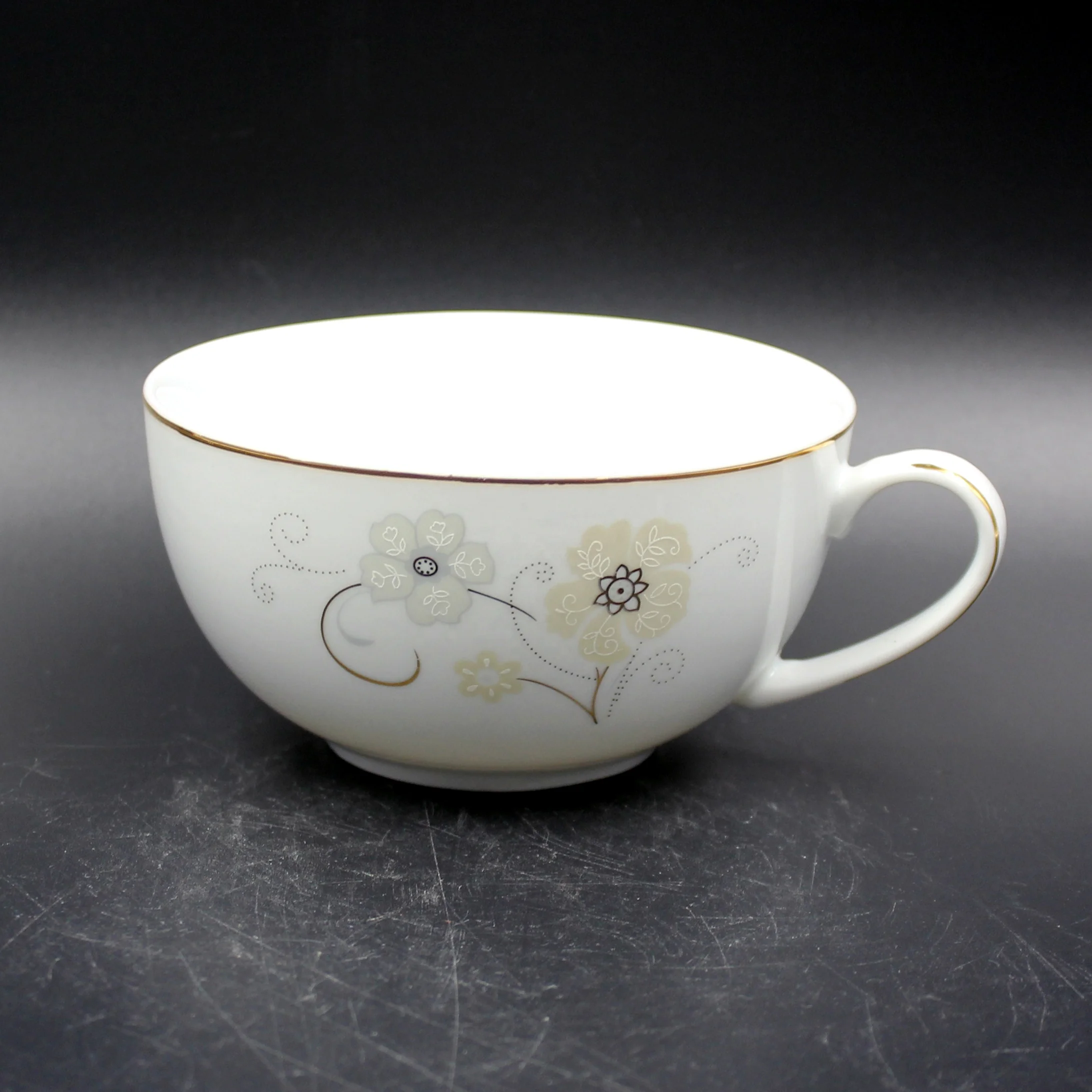 
Tea time porcelain tea set for one person 